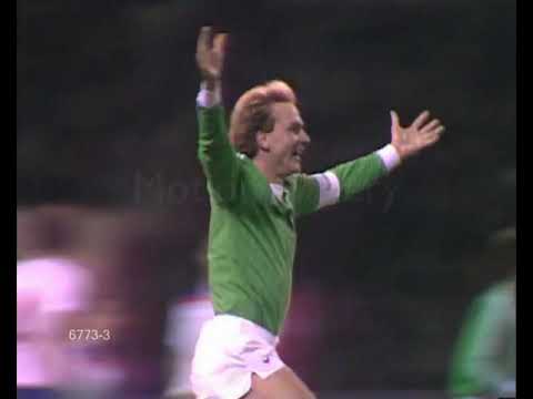 Pierre Littbarski und Karl-Heinz Rummenigge Zaubertor vs England in Wembley
