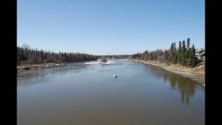 preview picture of video 'Kenai River changing through the seasons from Soldotna bridge'