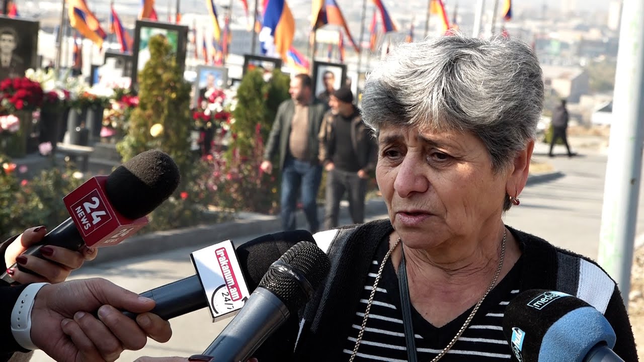 Կուզեմ Փաշինյանը Եռաբլուրում լինի, գանք վրան ծաղիկներ դնենք. զոհվածի տատիկ