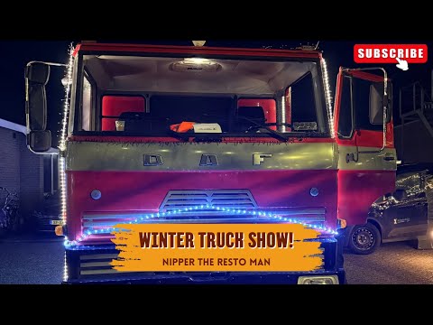 Von Nostalgie zu Neon! Klassische holländische Trucks und die Winterbeleuchtung 🇳🇱