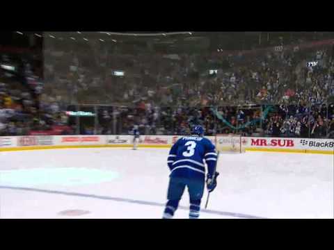 Phaneuf 3-2 Goal - Red Wings vs Maple Leafs (Dec 21, 2013)