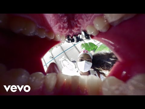 Tredici Pietro, Lil Busso - SI O NO (Lyric Video)