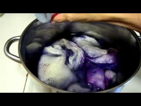 How to kettle dye mawata silk hankies with fiber arts instructor Mary Egbert