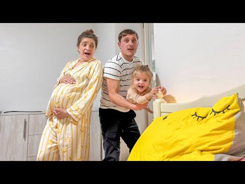 MELANIA is JEALOUS of BEBE 👶/ SHE DOESN'T WANT TO SEPARATE FROM US