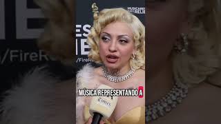 La chilena Mon Laferte apoyando a los latinos y representando a su gente en los #grammys