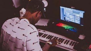 Lex Luger Cooking Up a Beat Live on Maschine