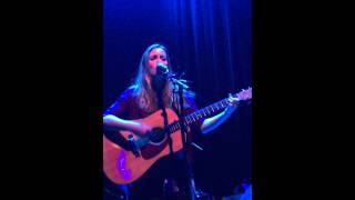 Leighton Meester- On my Side Live (Chicago)