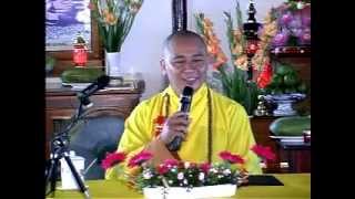 preview picture of video 'Lợi ích của câu niệm Phật. ĐĐ giảng sư Thích Thiện Trí 2007'