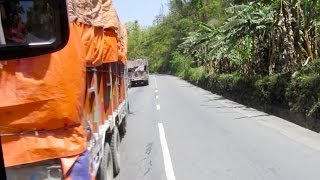 preview picture of video 'Bus trip from Pokhara to Kathmandu'