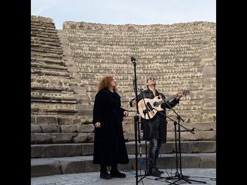 Live in Pompeii - Sarah Jane Morris & Antonio Forcione - THE SEA