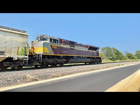 CP Rail-374, 687 & a MONSTER 475