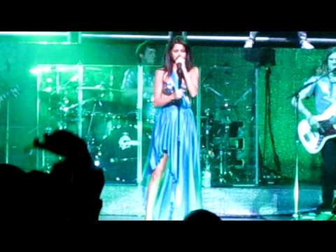 Selena Gomez - Off the Chain - Live in St. Louis 2011