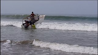 preview picture of video 'Exhibición de la Embarcación de Aluminio ANI1 en las playas del Pto de Engabao, Guayas - Ecuador'