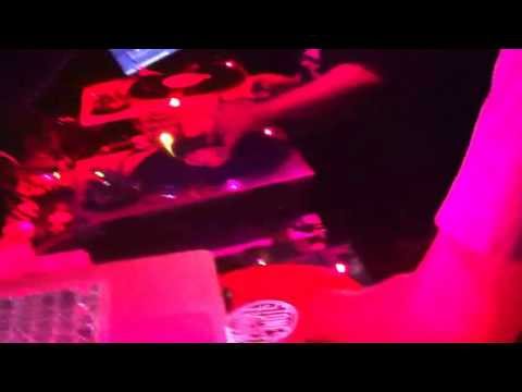 DJ Tape Mastah Steph & DJ Buddha Fingers On Da 1's & 2's