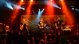 Broken & Burnt - Hatred Song (Live @ Praça do Papa)