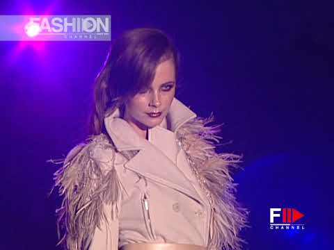 JULIEN MCDONALD Fall 2004 2005 London - Fashion Channel