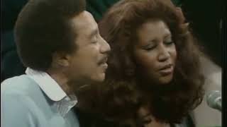 Aretha Franklin, Smokey Robinson sing &quot;Ooo Baby Baby&quot;