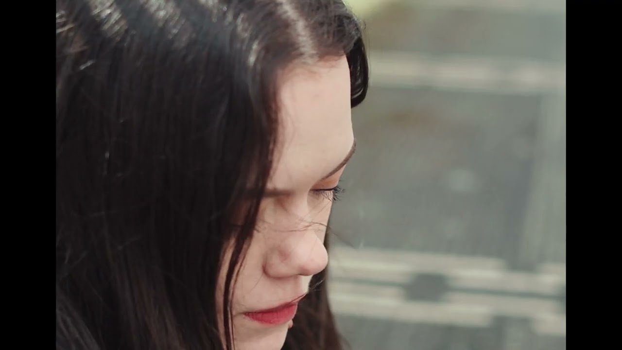 Romy on the Line| Teaser