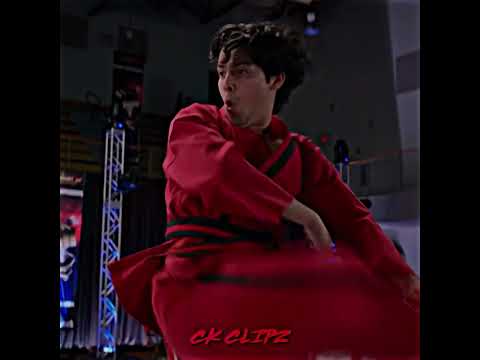 El Serpiente’s 6’5ft kick ️ #cobrakai #migueldiaz #miguel #axel #axelkovacevic #sekaitaikai #karate