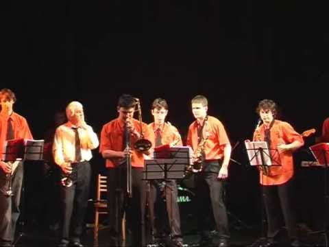 Junior Jazz Band - Walking