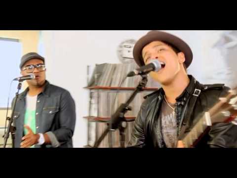 DJ Rozroz - Wake Up Bruno! (Bruno mars/Avicii)