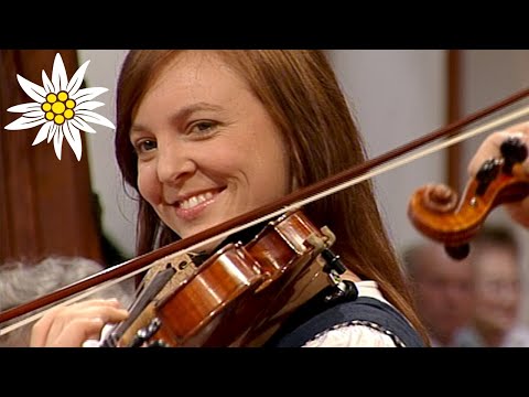 Birthday celebrations with traditional Austrian folk music