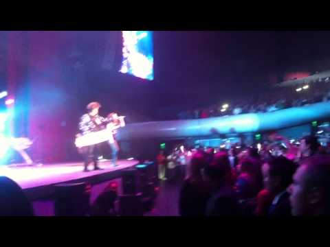 Match Moenia y Sentidos Opuestos - Dejame Entrar y Mirame (Auditorio Nacional 2013)