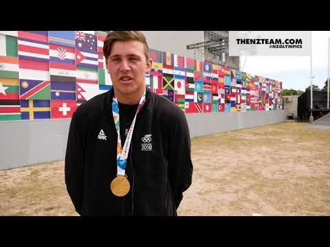 download lagu mp3 mp4 Commonwealth Games Flag Bearers, download lagu Commonwealth Games Flag Bearers gratis, unduh video klip Commonwealth Games Flag Bearers