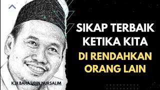 Download lagu Sikap Terbaik Ketika Kita Di Rendahkan Orang Lain, Gus Baha Terbaru #gusbahaterbaru  mp3