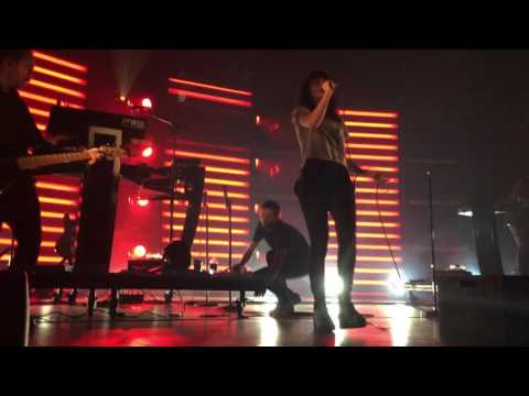 CHVRCHES - Playing Dead (live) - Detroit, October 9, 2015