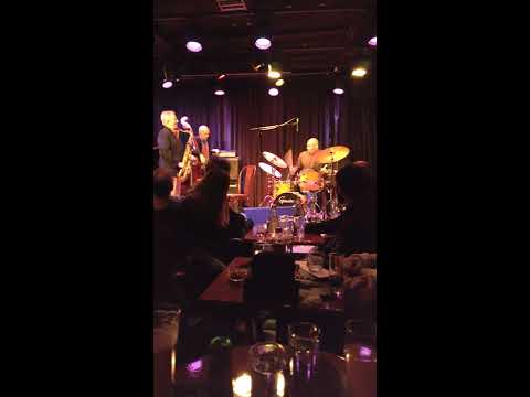 Alvin Queen solo on drums, Live at the Half Note Jazz Club in Athens.