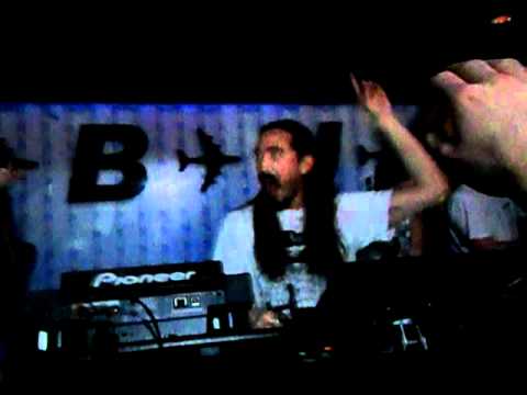 Steve Aoki dropping Nicky Romero's - Flash @ Deko Lounge 5/18/11