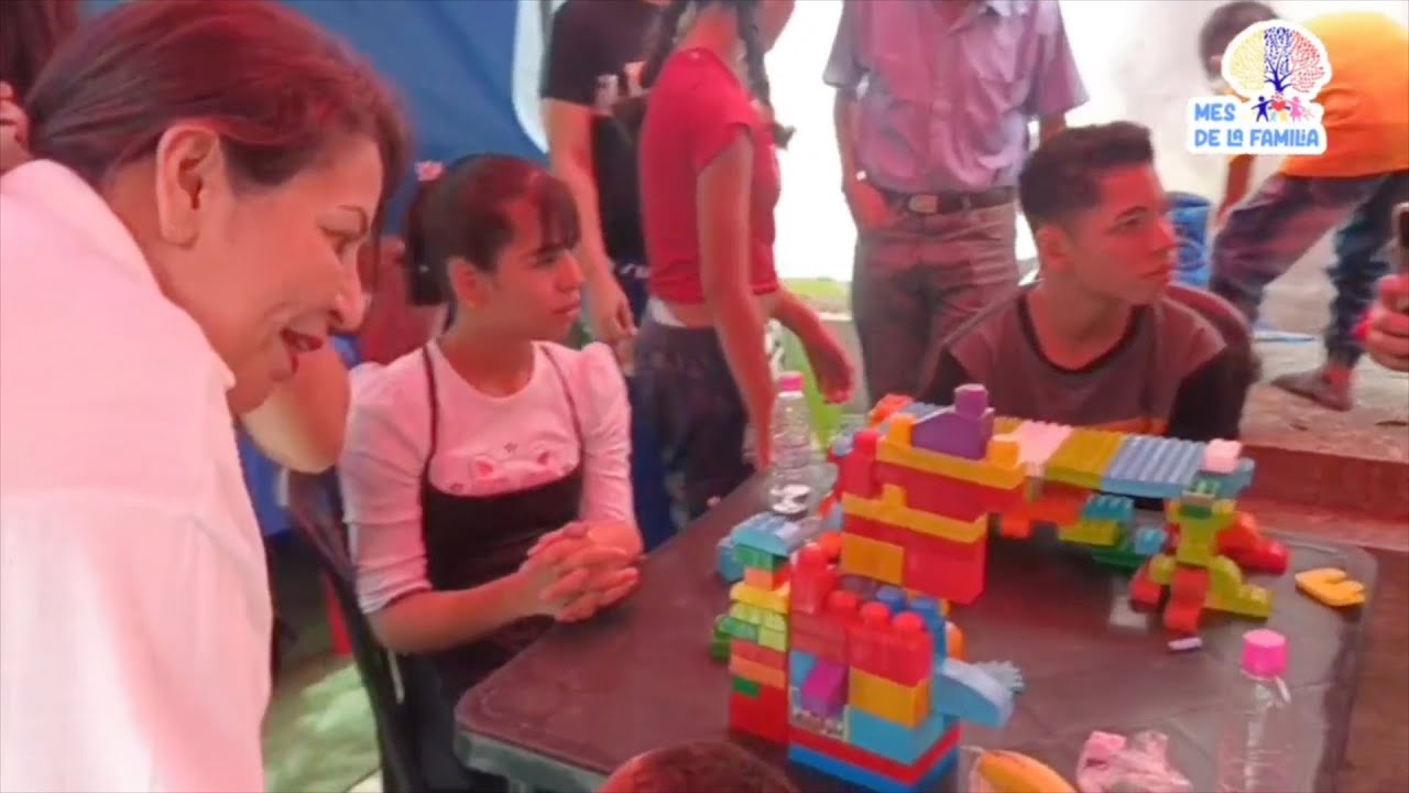 NNA Y LAS FAMILIAS DISFRUTARON DE UNA TARDE DE ABRAZO EN FAMILA