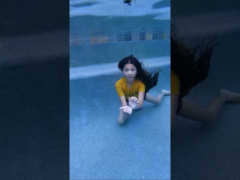 How long did she last underwater?