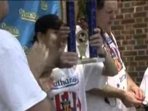 36 varmkorvar på 12 minuter