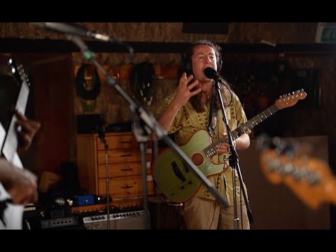 IVY CROWN : MORGAN ELWY ( Bryn Rock Live)