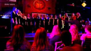 Scala &amp; Kolacny Brothers Performing &#39;Creep&#39; live on the MaDiWoDoVrijdagShow