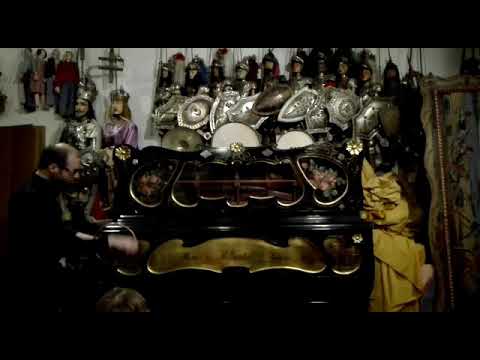 Piano meccanico dell'800 a rullo @ Figli D'Arte Cuticchio Palermo [1]