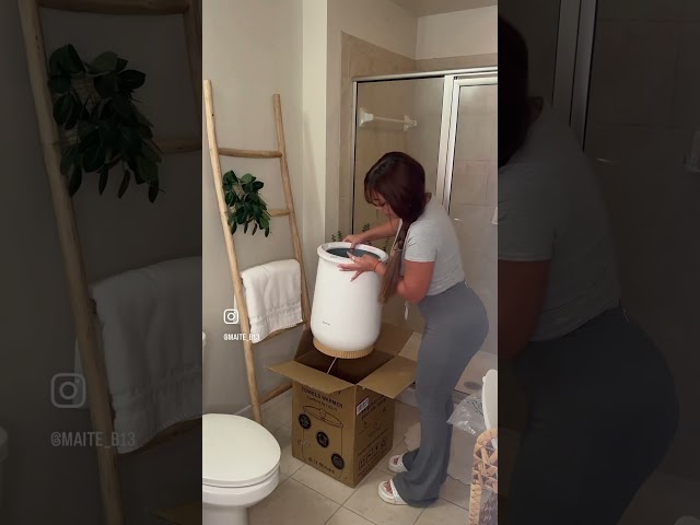 Vídeo relacionado con Astarama Calentador de Toallas, 27L Towel Warmer con Manija,Pantalla LED, Ajuste de Hora, Control Remoto, Apagado Automático, Iluminación Ambiental para Pijamas, Manta, Bata de baño