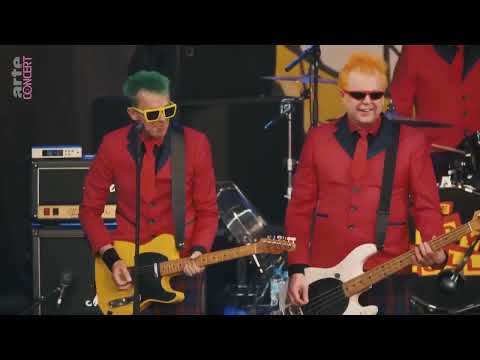 The Toy Dolls --- Dougy Giro (Live at Hellfest 2022)