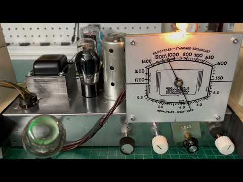 Knight 98AE-184K -  Microwatt AM Transmitter - Playing Some Music