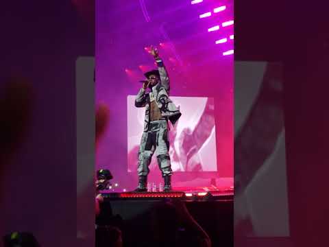 Wizkid brings out Burna Boy to perform Ginger live at MIL tour at o2 London