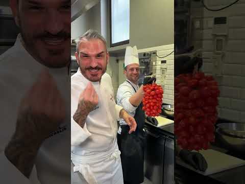 Thumbnail for COSA SUCCEDE AL SINE QUANDO È CHIUSO? 🤔 #backstage #sinemilano #cucina #ristorantestellato by Sine