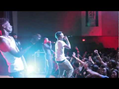 TRAVIS PORTER PERFORMS NEW HIT SINGLE AYY LADIES AT UNC