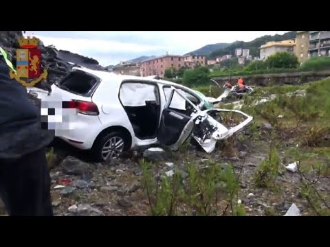 Images of Genoa bridge moments after collapse