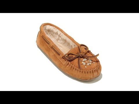 Minnetonka Carina Suede Beaded Slipper