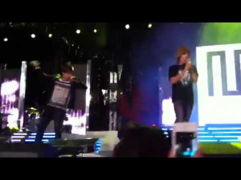 M.I.B - Who Am I Celebrate 2013 Singapore
