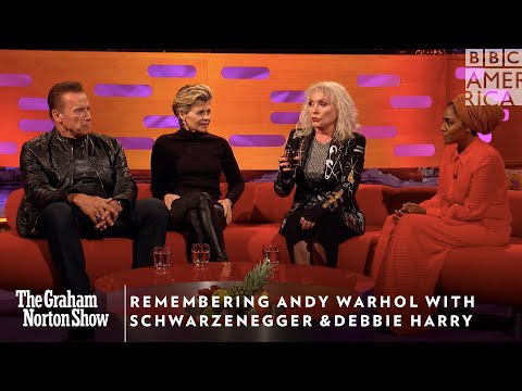 シュワルツェネッガー＆デビー・ハリーはウォーホルを覚えている｜グラハム・ノートン・ショー｜金曜午後11時｜BBCアメリカ (Schwarzenegger & Debbie Harry Remember Warhol | The Graham Norton Show | Friday 11pm | BBC America)