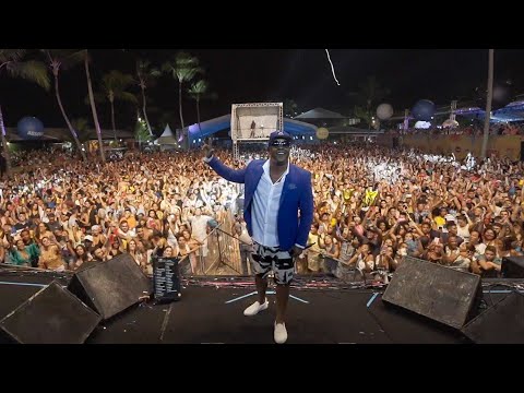 SUBINDO E DESCENDO AO VIVO NO BATUBA BEACH SOUND 2018 - Psirico