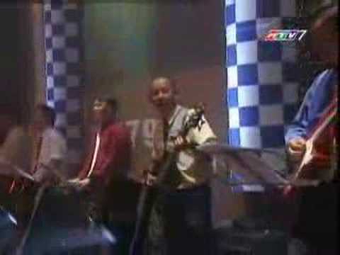 Thể hiện bởi AC&M